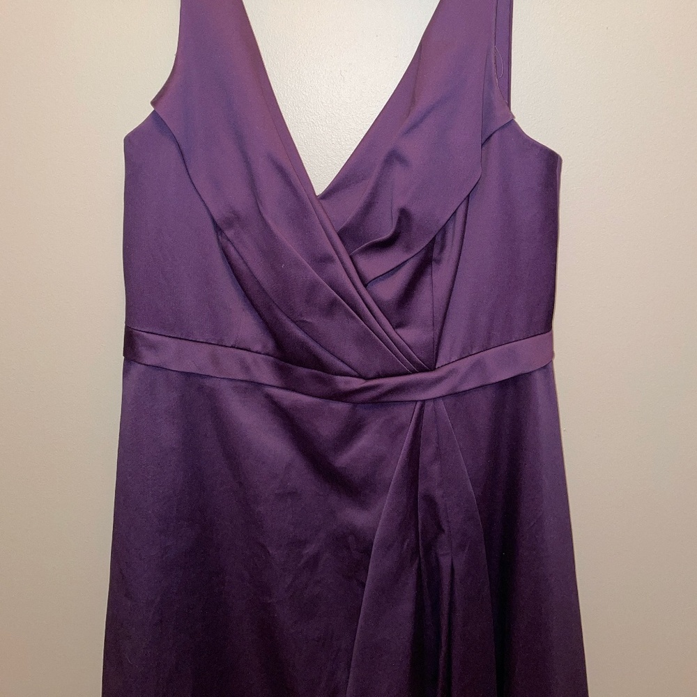 David's Bridal Sleeveless V Neck Cotton Sateen Dress - Plum - size 6 - Picture 2 of 6